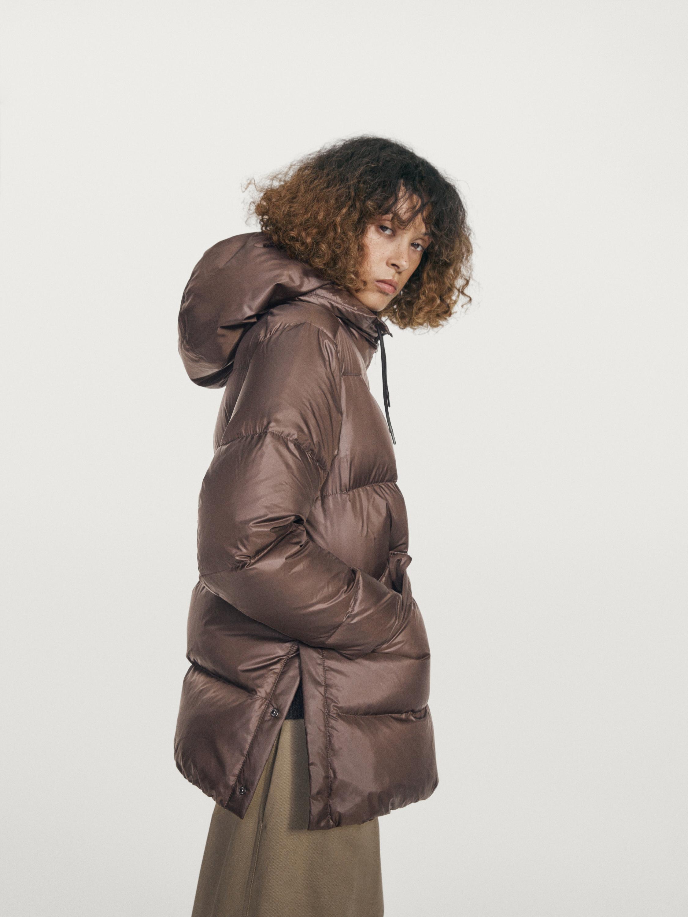 Water-repellent shiny down jacket